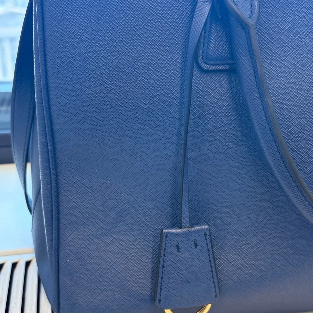 Authentic Prada Galleria Saffiano Lux Tote Bag – Blue/Navy - Picture 4 of 16